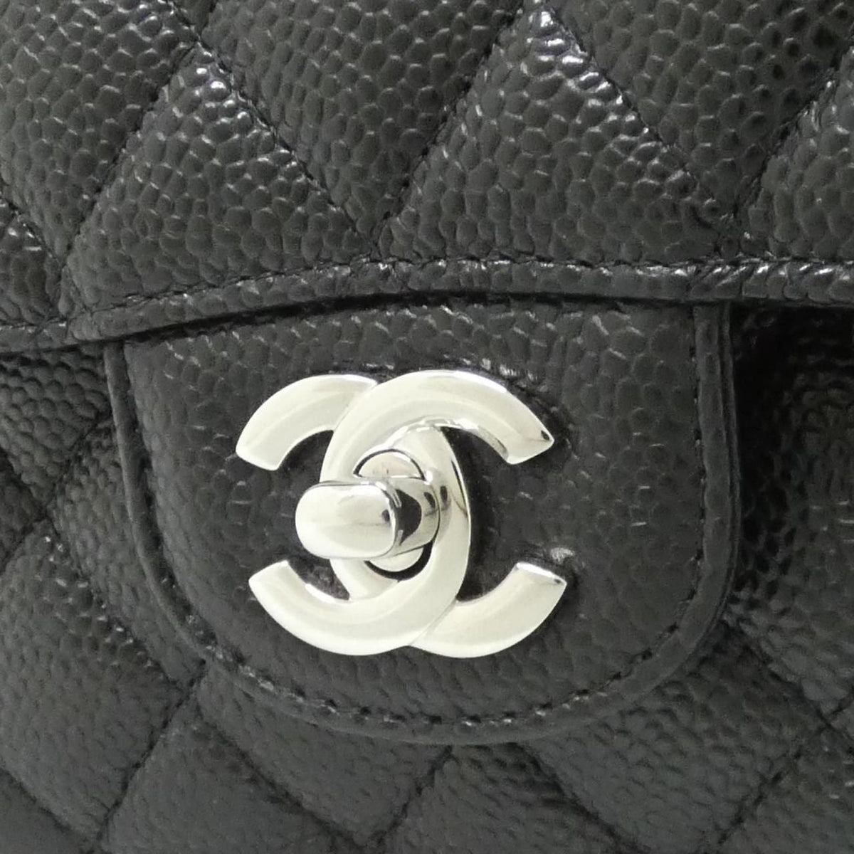 Chanel Grained Calfskin Quilted Shoulder Bag