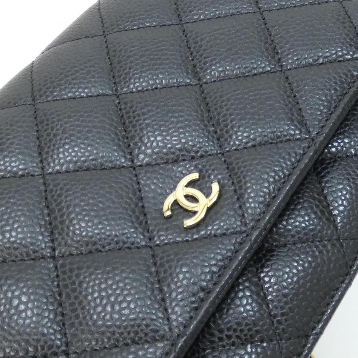Chanel Timeless Classic Caviar Skin Chain Wallet