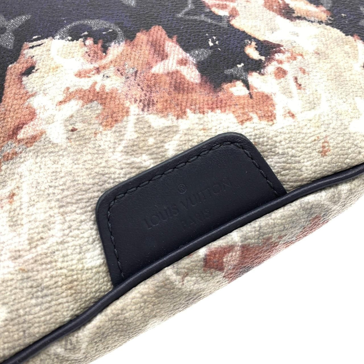Louis Vuitton Monogram Discovery Bumbag