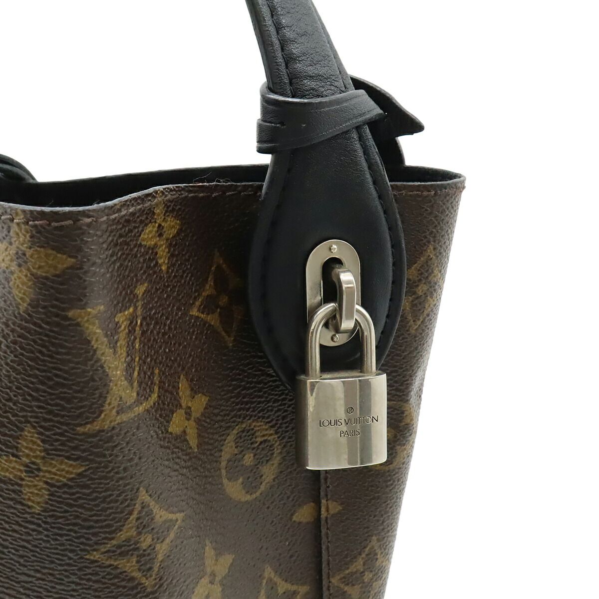 Louis Vuitton Idole Monogram Shoulder Bag