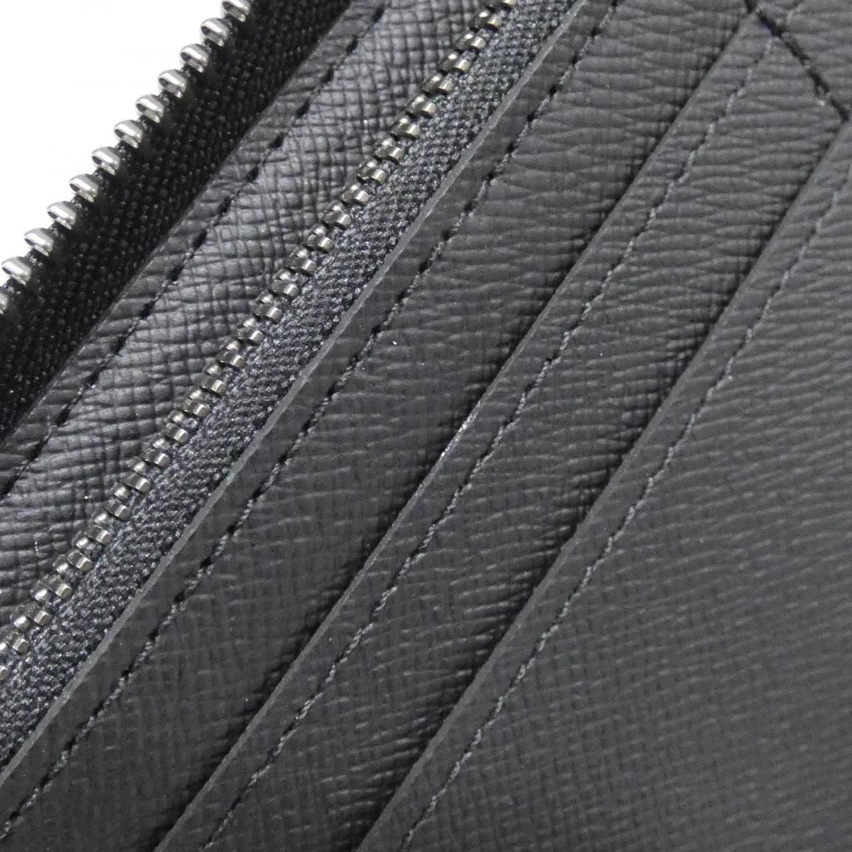 Louis Vuitton Zippy Wallet Vertical Monogram Eclipse Long Wallet
