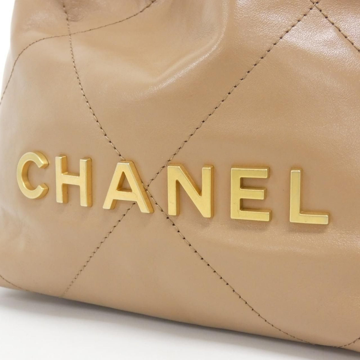 Chanel Chanel 22 calf shoulder bag