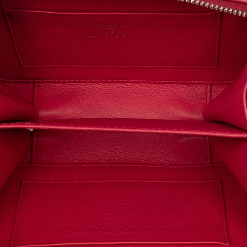 CHANEL Matelasse Lambskin Chain Camera Bag