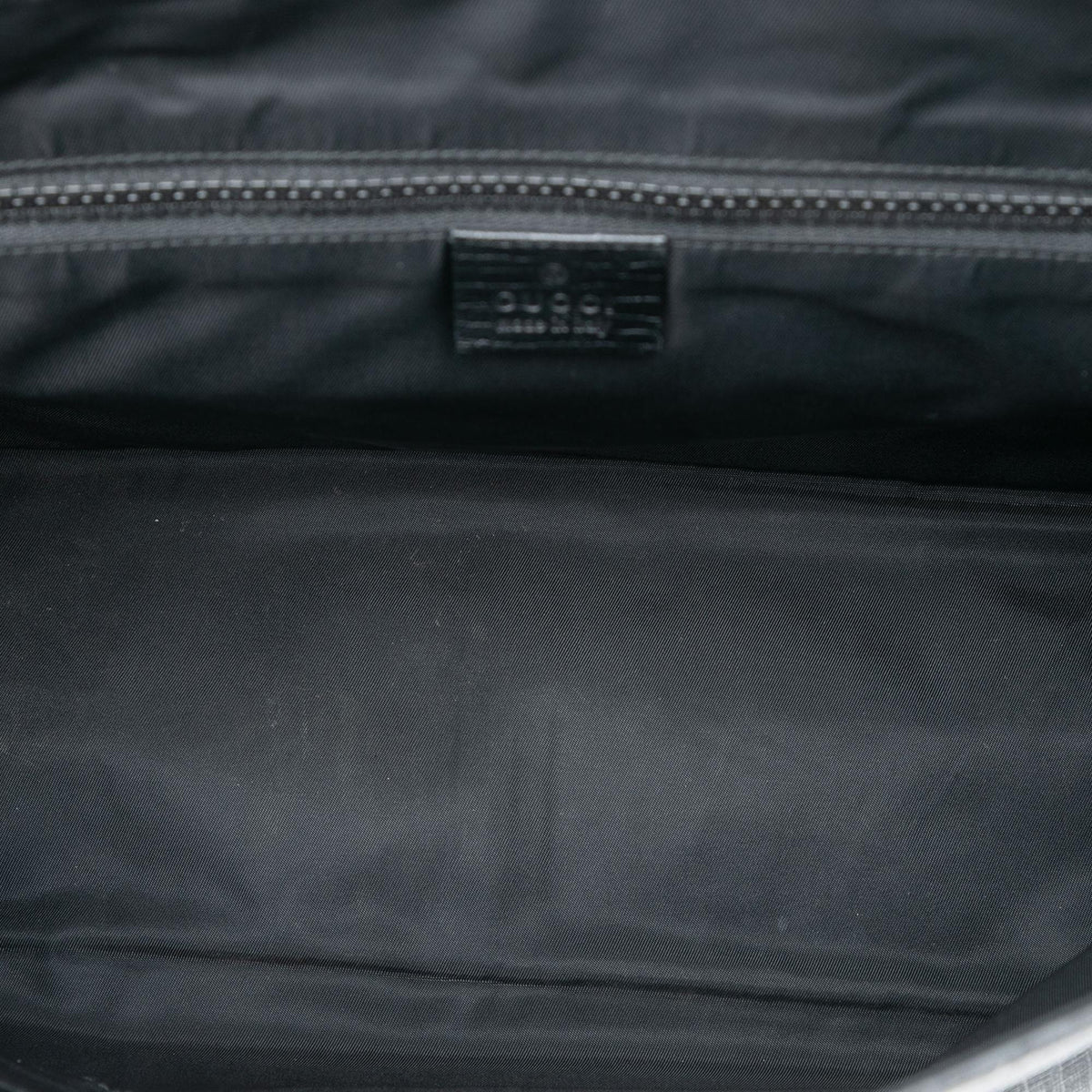 Gucci GG Supreme Flap Messenger Bag