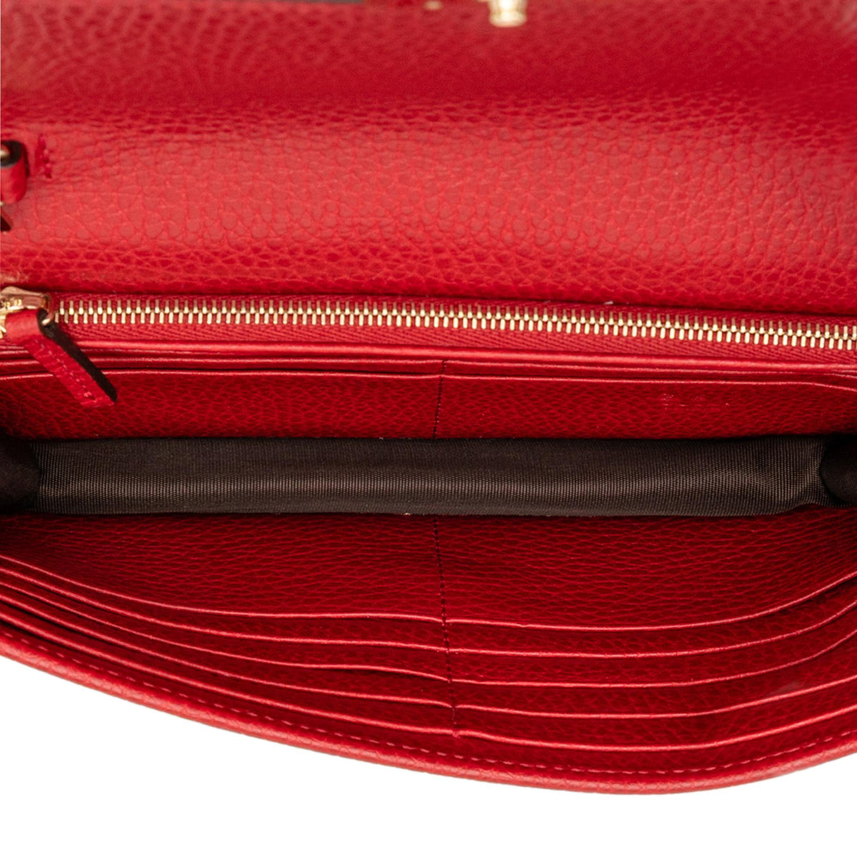 Gucci Leather Interlocking G Dollar Wallet on Chain