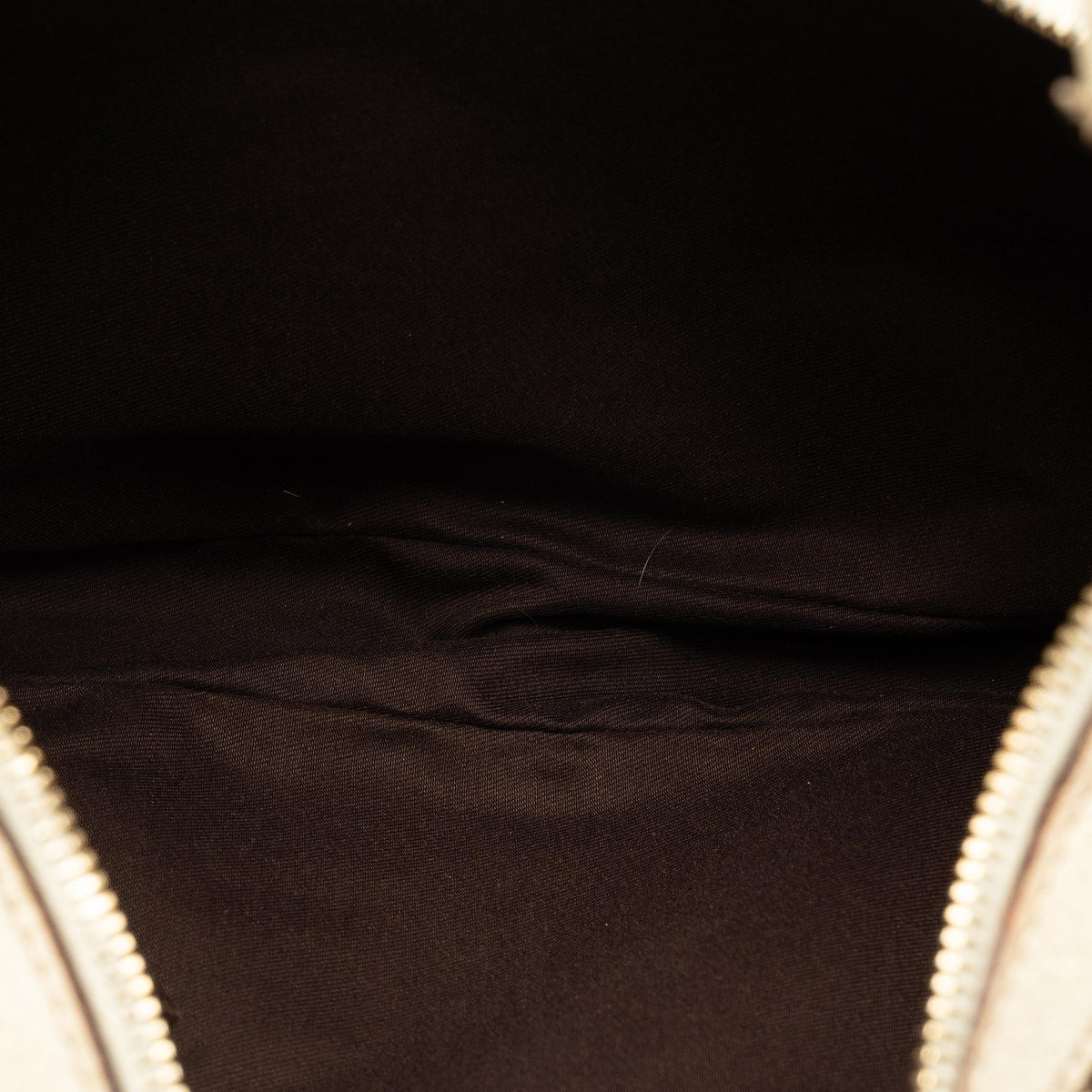 Gucci Medium GG Canvas Charmy Hobo (SHG-ZQzwN6)
