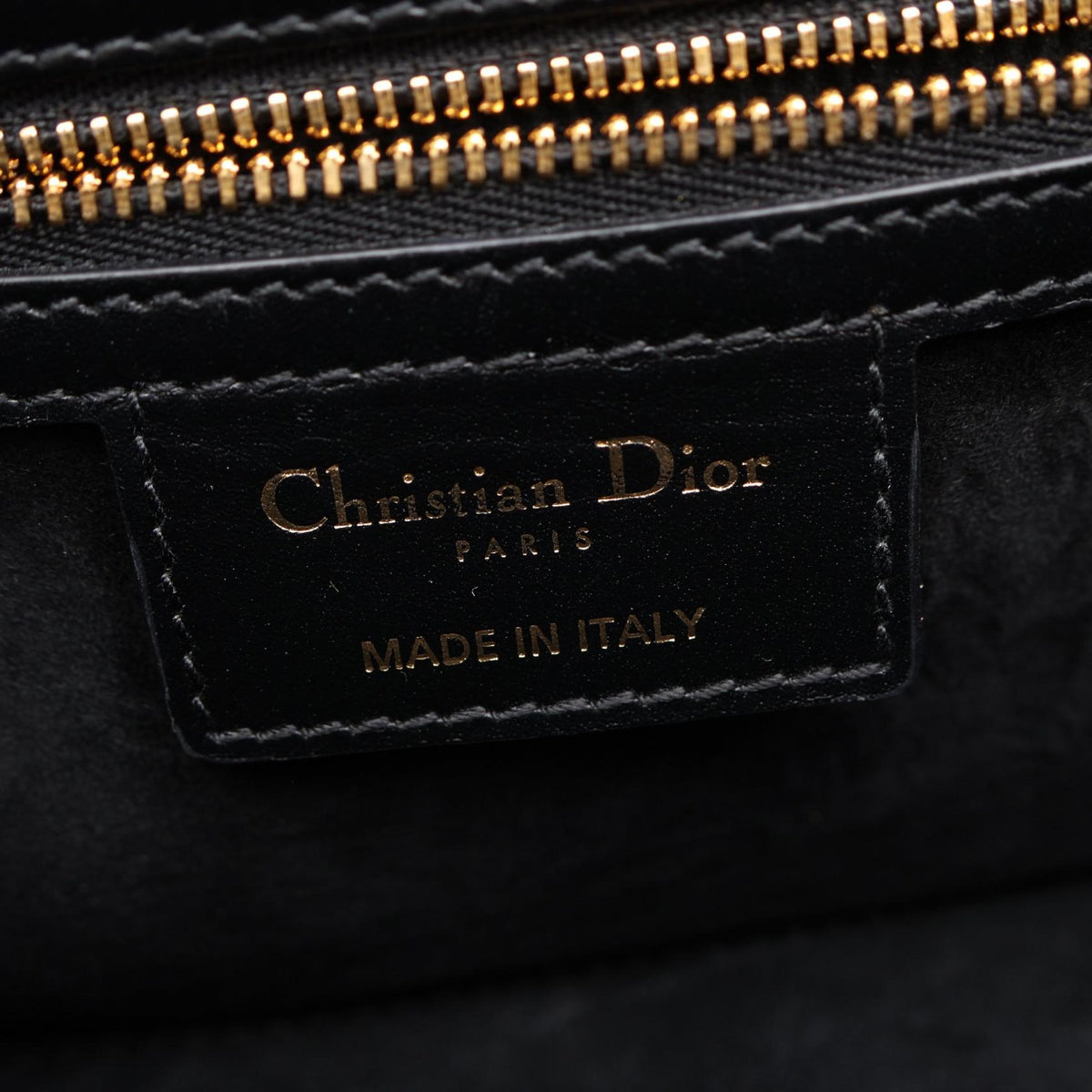 Dior CD Signature Shoulder Bag Black leather 2101220080112