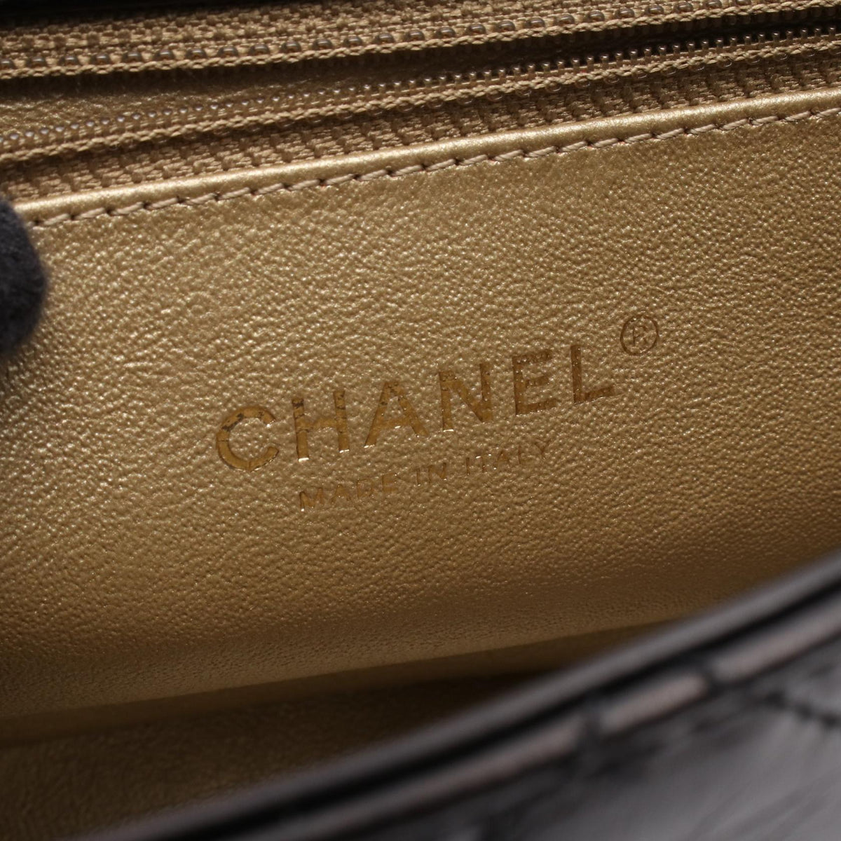 CHANEL Black Matelasse single flap leather 2106800639230