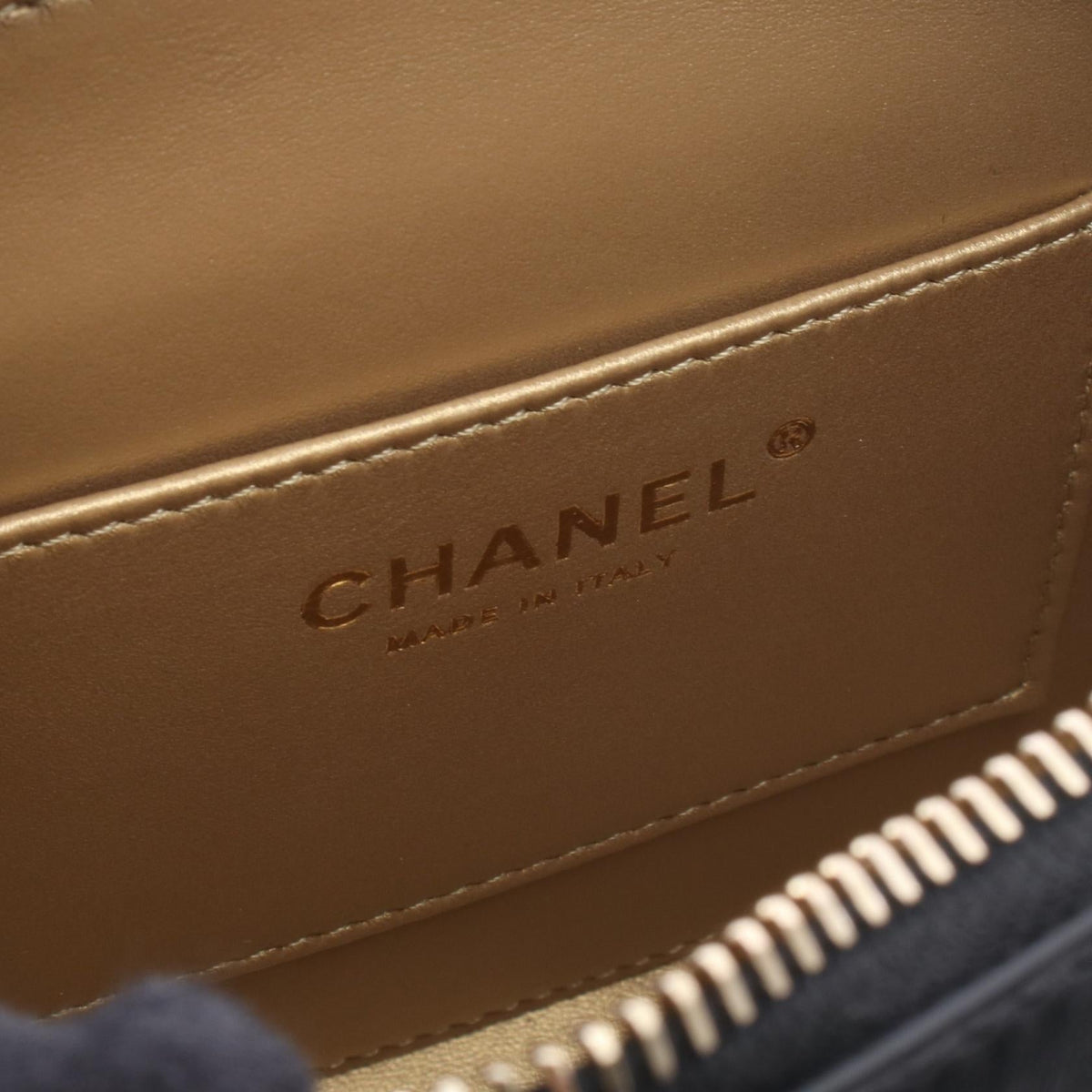 CHANEL Black Mini camera bag Lambskin (sheep leather) AS5318 2101220073718