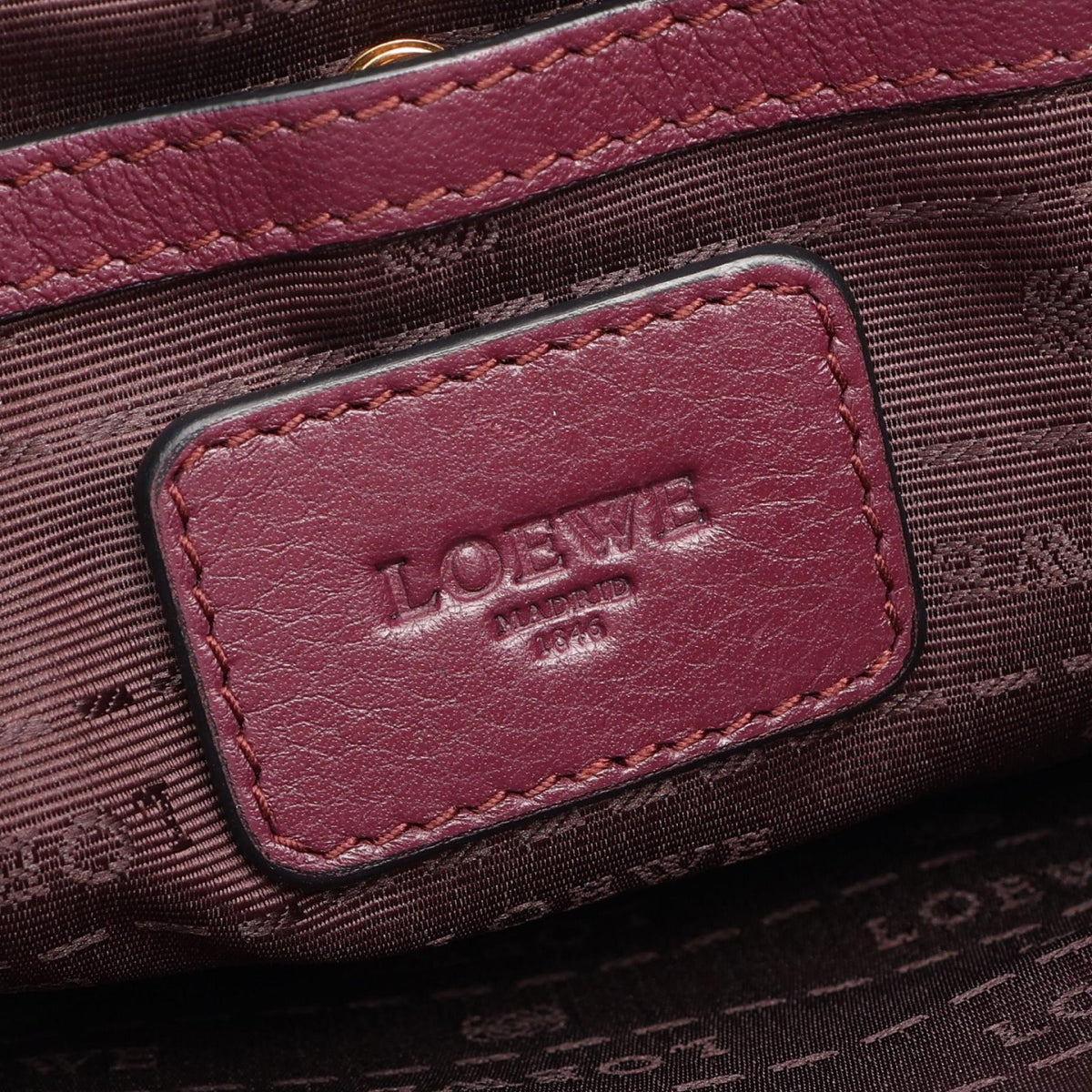 LOEWE Heritage Shoulder Bag Bordeaux leather 2101220058661
