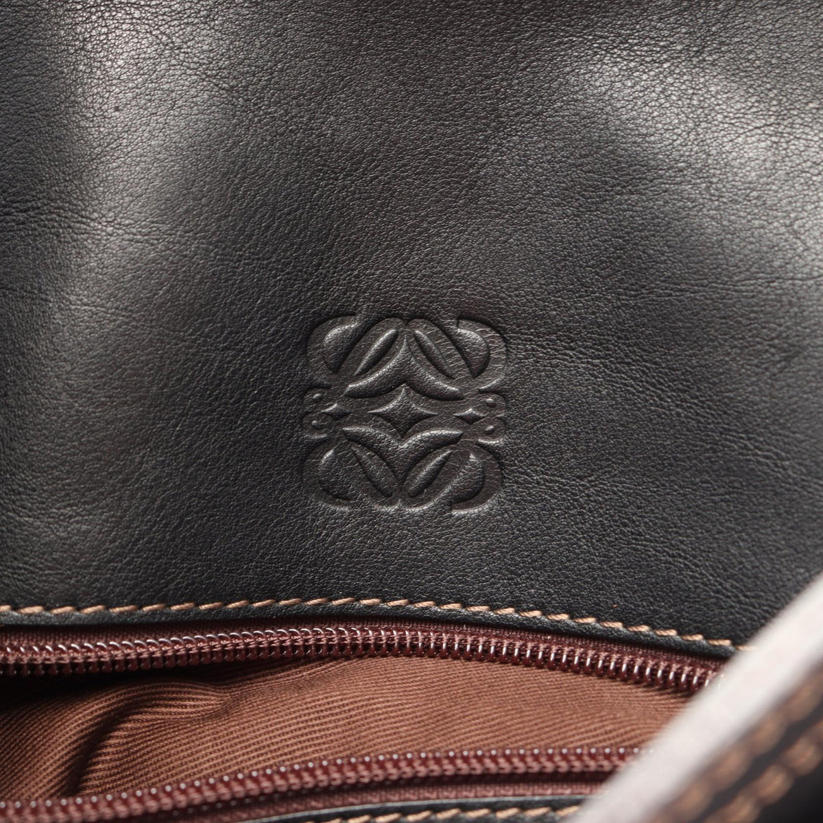 LOEWE Shoulder Bag Black leather 2101220054373