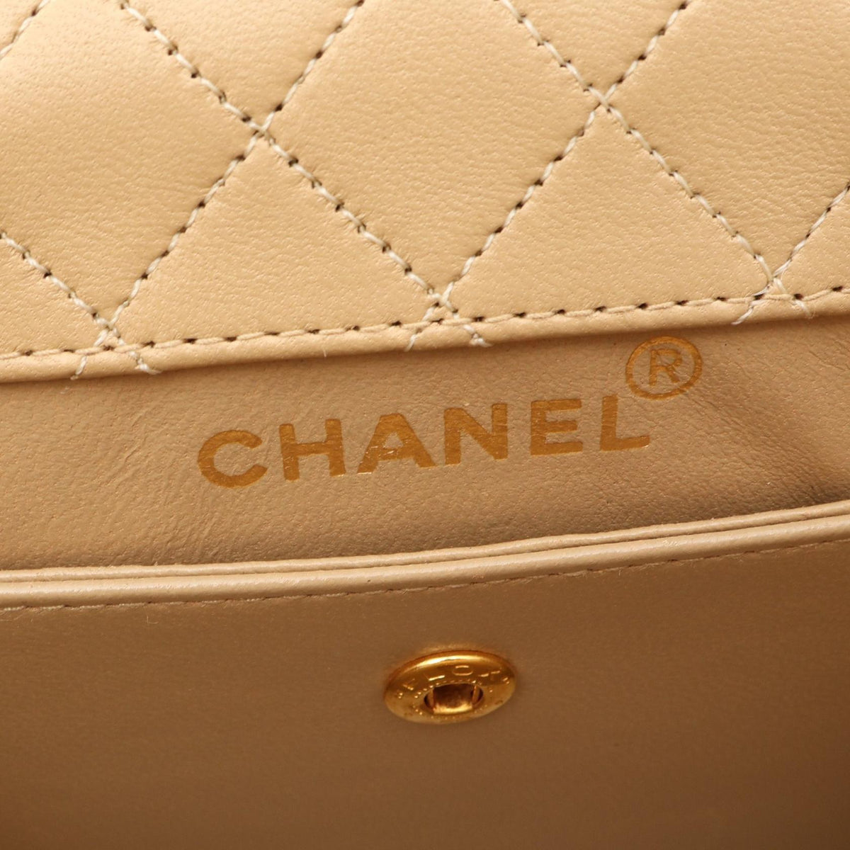 CHANEL Beige Matelasse Lambskin (sheep leather) 2101220035662