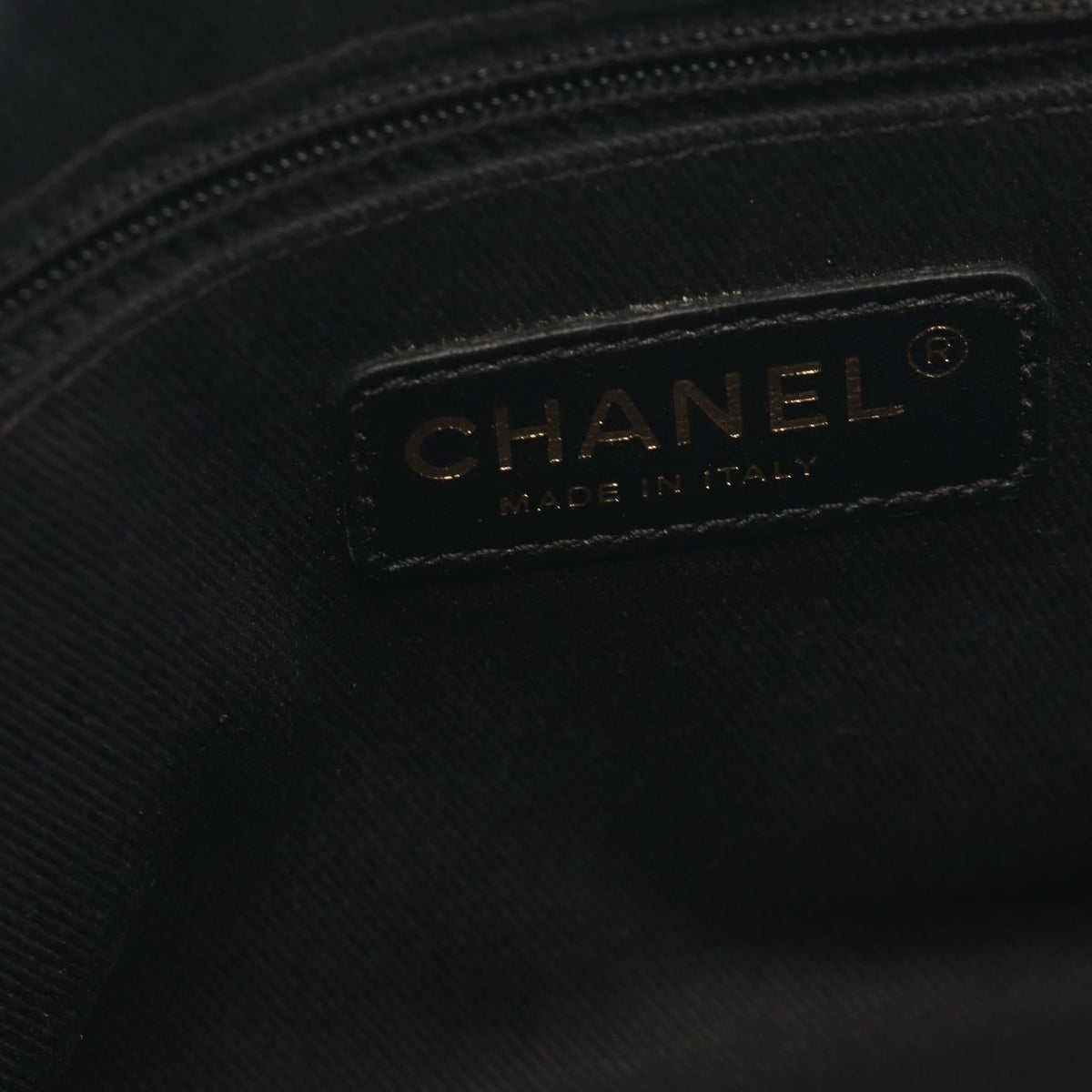 CHANEL Black Matelasse Patent leather 2101220002398