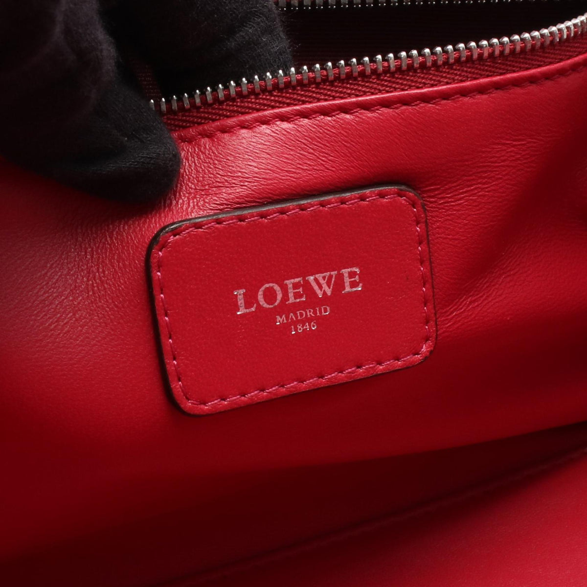LOEWE Americana 28 Handbag Red leather 2101219975481
