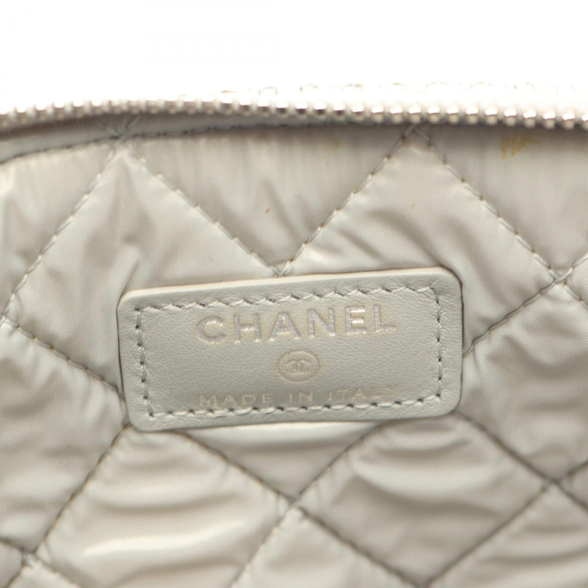 CHANEL Gray Deauville Other�straw 2104102520171