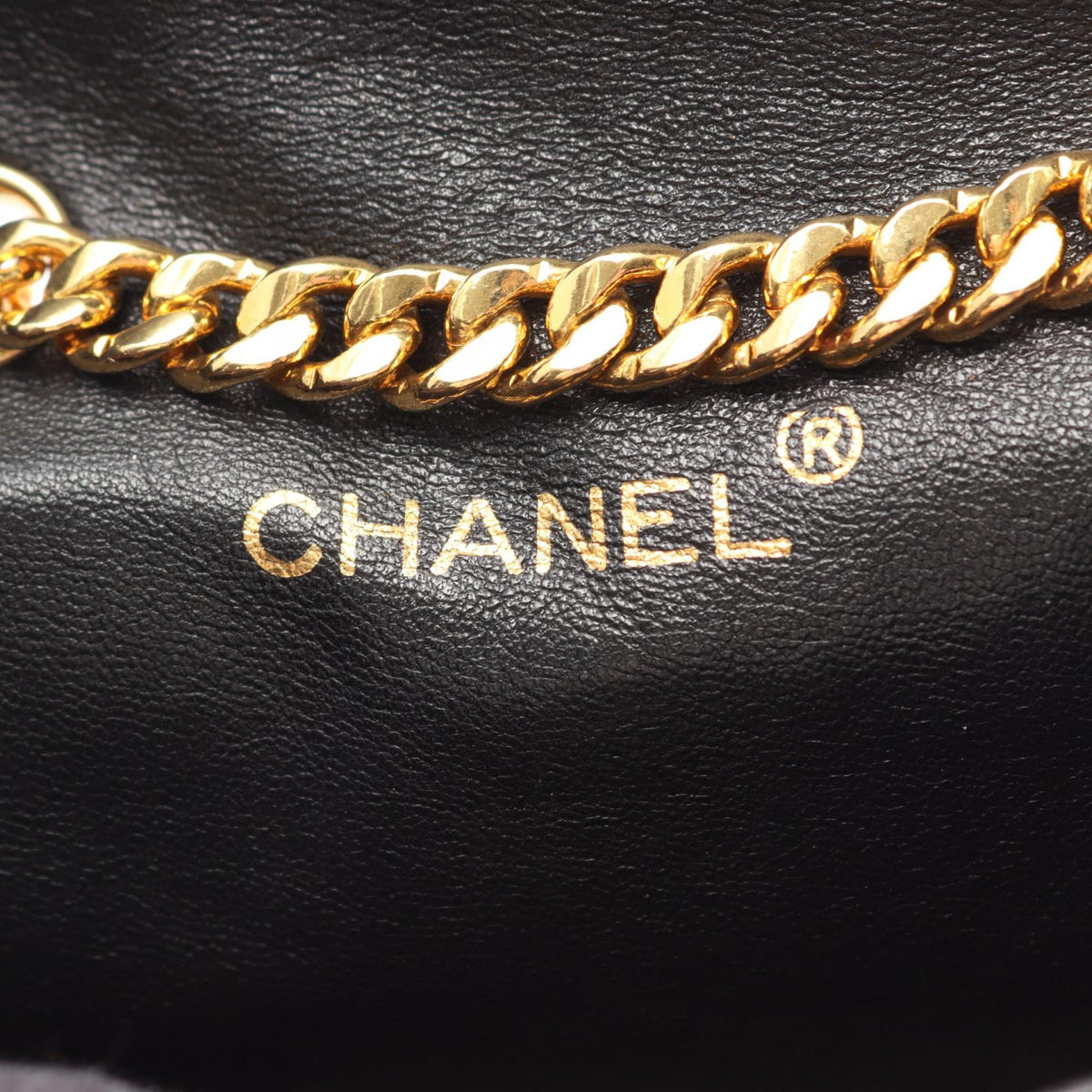 CHANEL Red Mini Mini Matelasse Other�Fabric 2101219966427