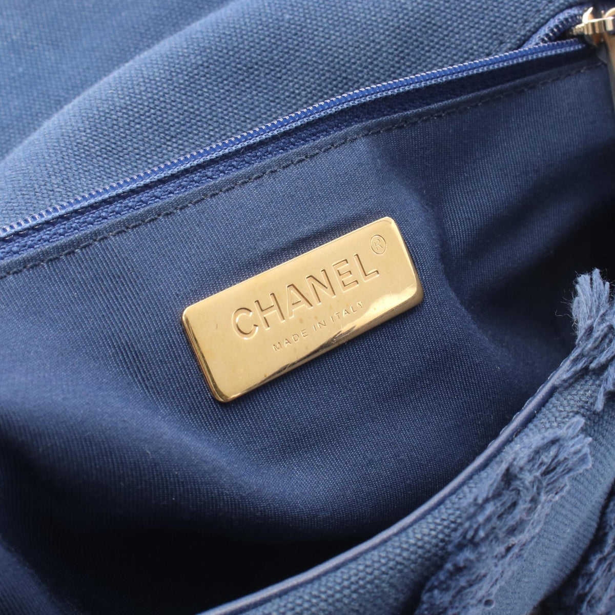 CHANEL Navy 19 dix-neuf 19 Matelasse canvas AS1160 2101219946429