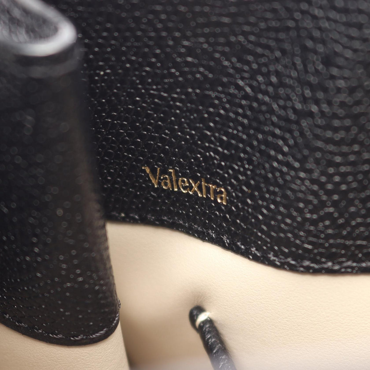 Valextra Hobo Weekend Shoulder Bag Black leather 2101219946733