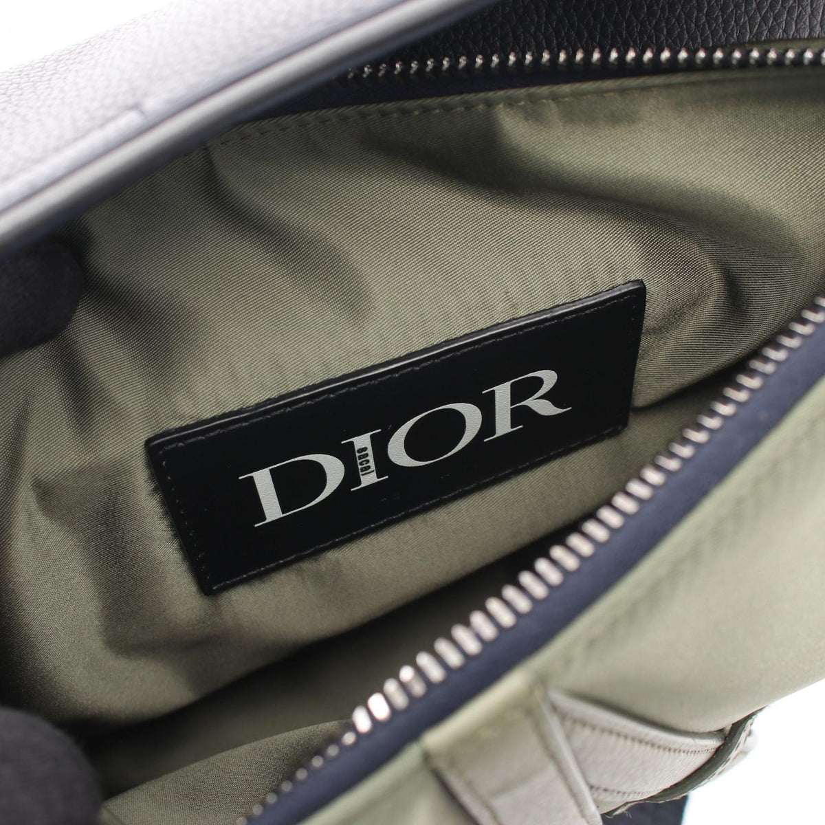 Dior DIOR � sacai SADDLE Waist bag Body bag Khaki/Gray Nylon�leather 2118300091395