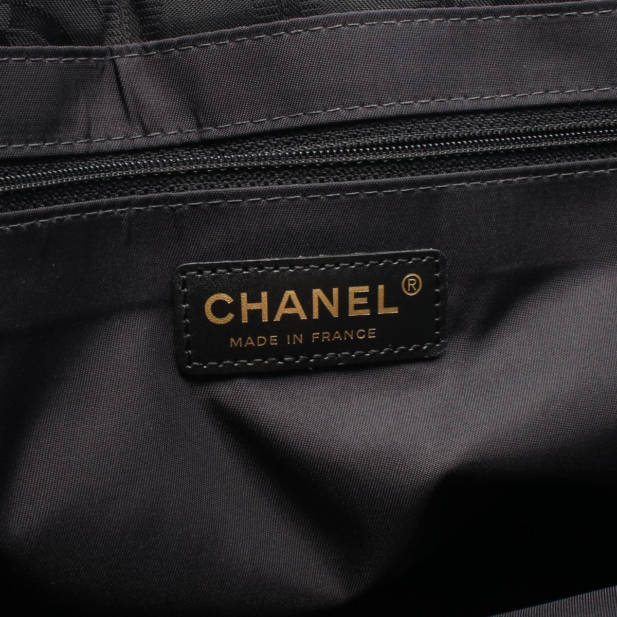 CHANEL Black New Travel Line MM Nylon�leather 2101219995090