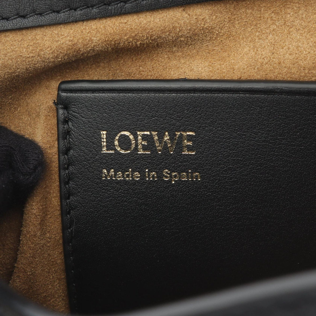 LOEWE PEBBLE Pouch Shoulder Bag Black leather CANBSPPX011100 2101219983998