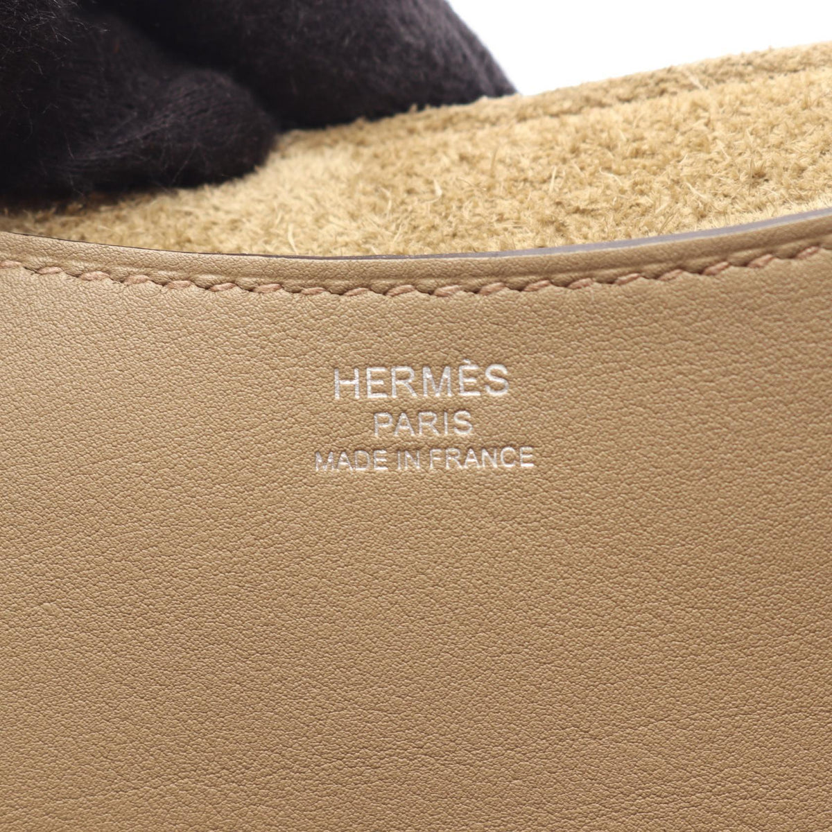 HERMES in the loop 23 HandbagBeige Marfa Beige Marfa Beige Taurillon Clemence leather Calfskin (cowhide) Taurillon Clemence / Veau Swift leather 2107601159187