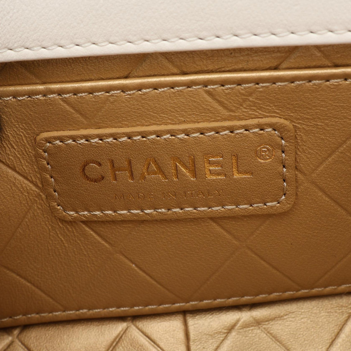 CHANEL White Matelasse Lambskin (sheep leather) AS2979 2106800642803