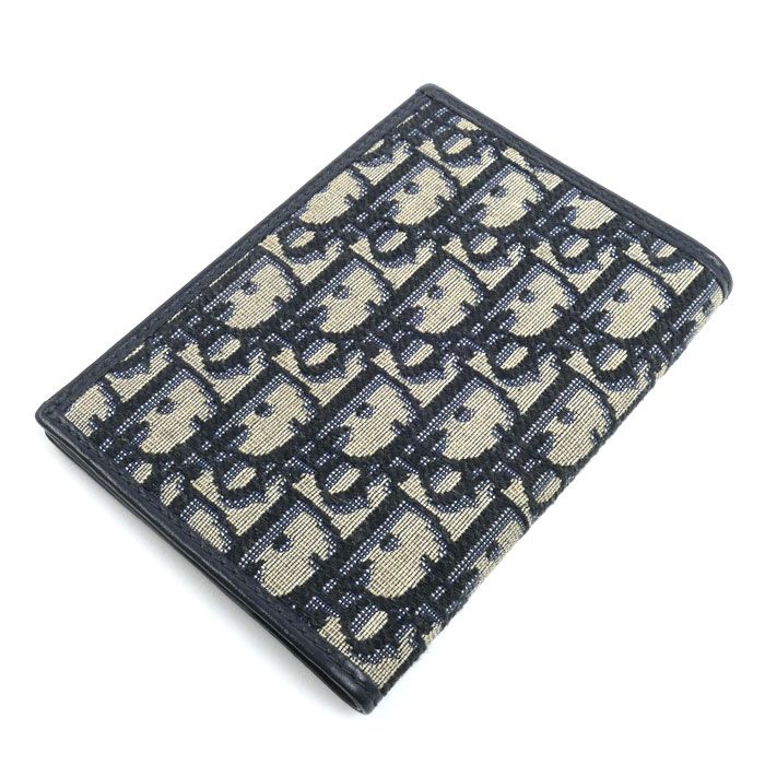 Dior 30 Montaigne Passport Case