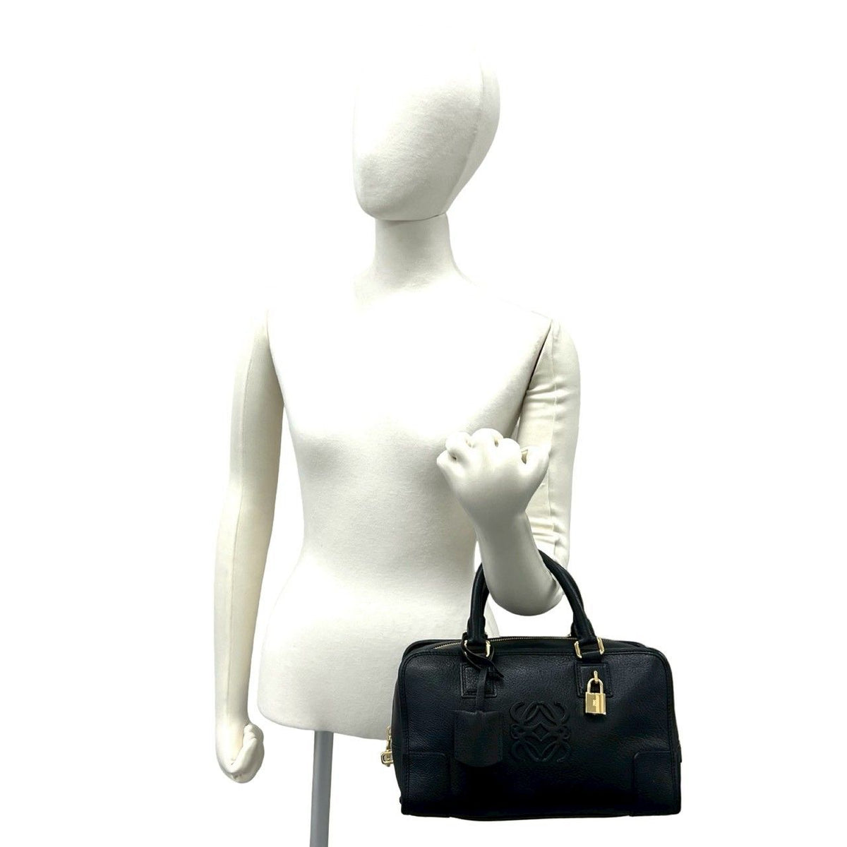 Loewe Amazona 28 Leather Handbag