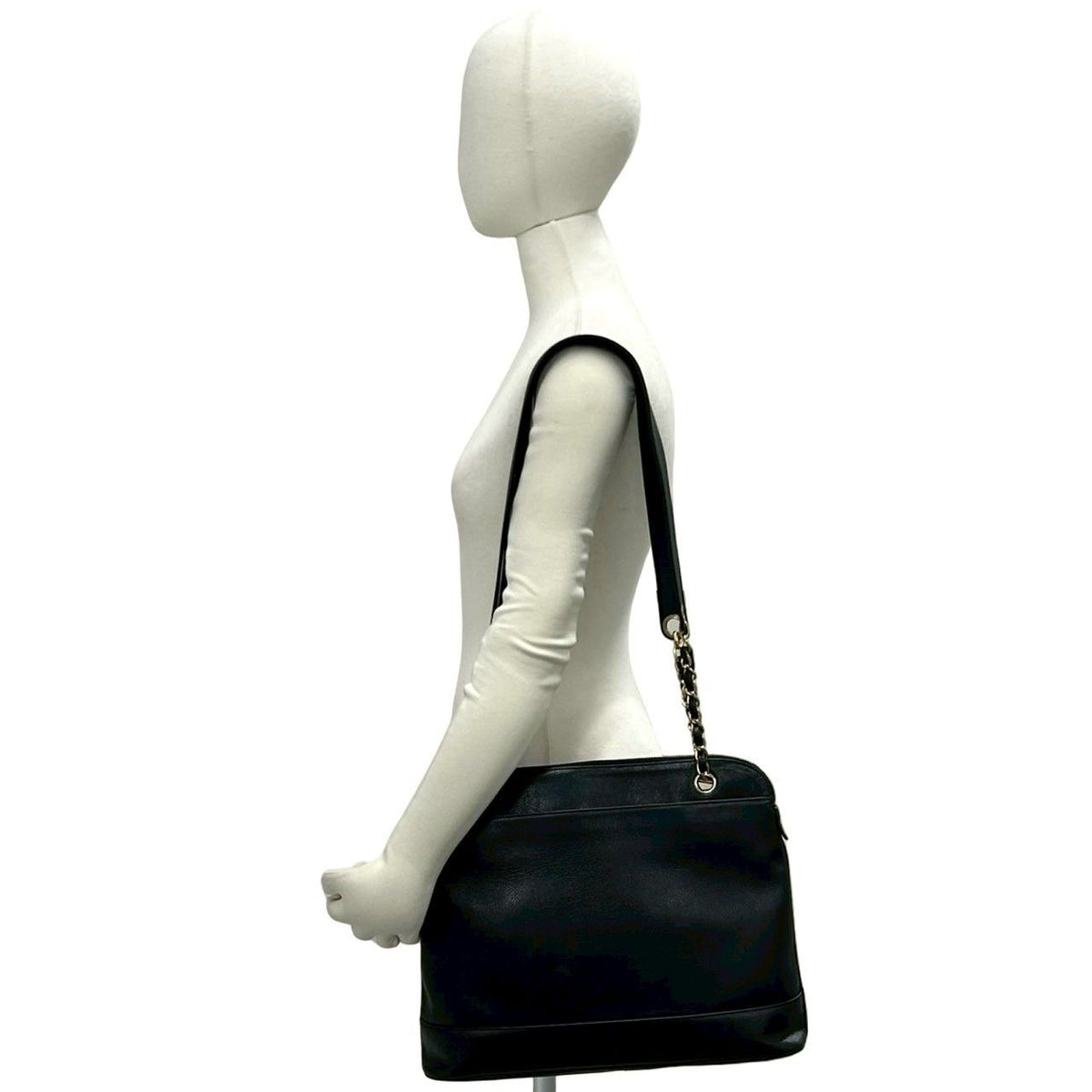 Chanel Caviar Leather Shoulder Bag