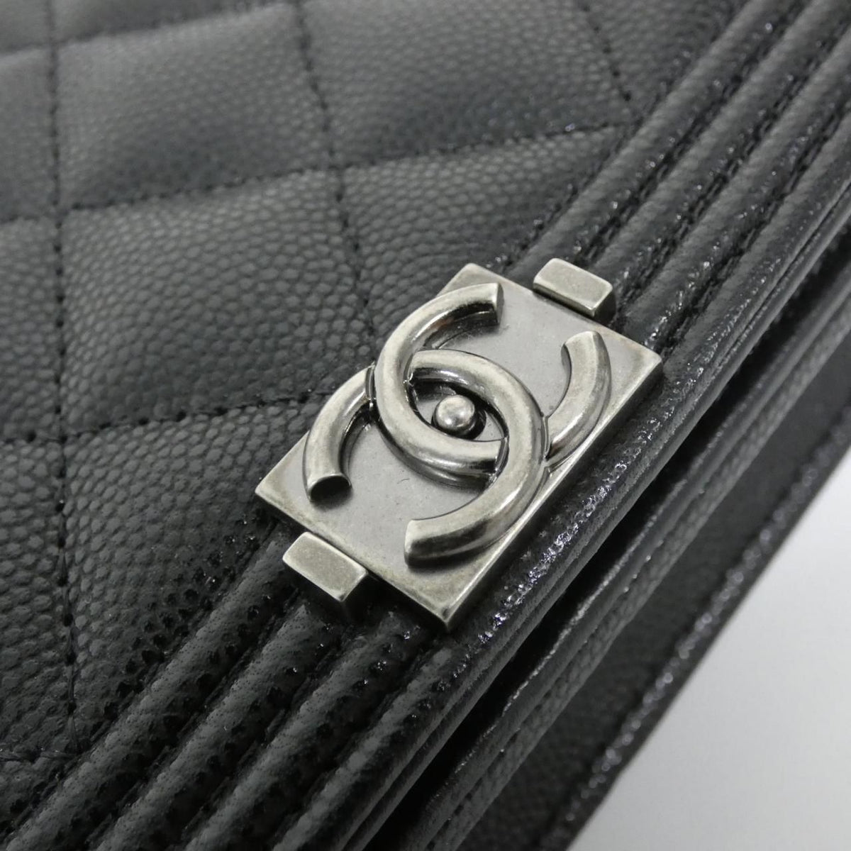 Chanel Boy Chanel Caviar Skin Chain Wallet
