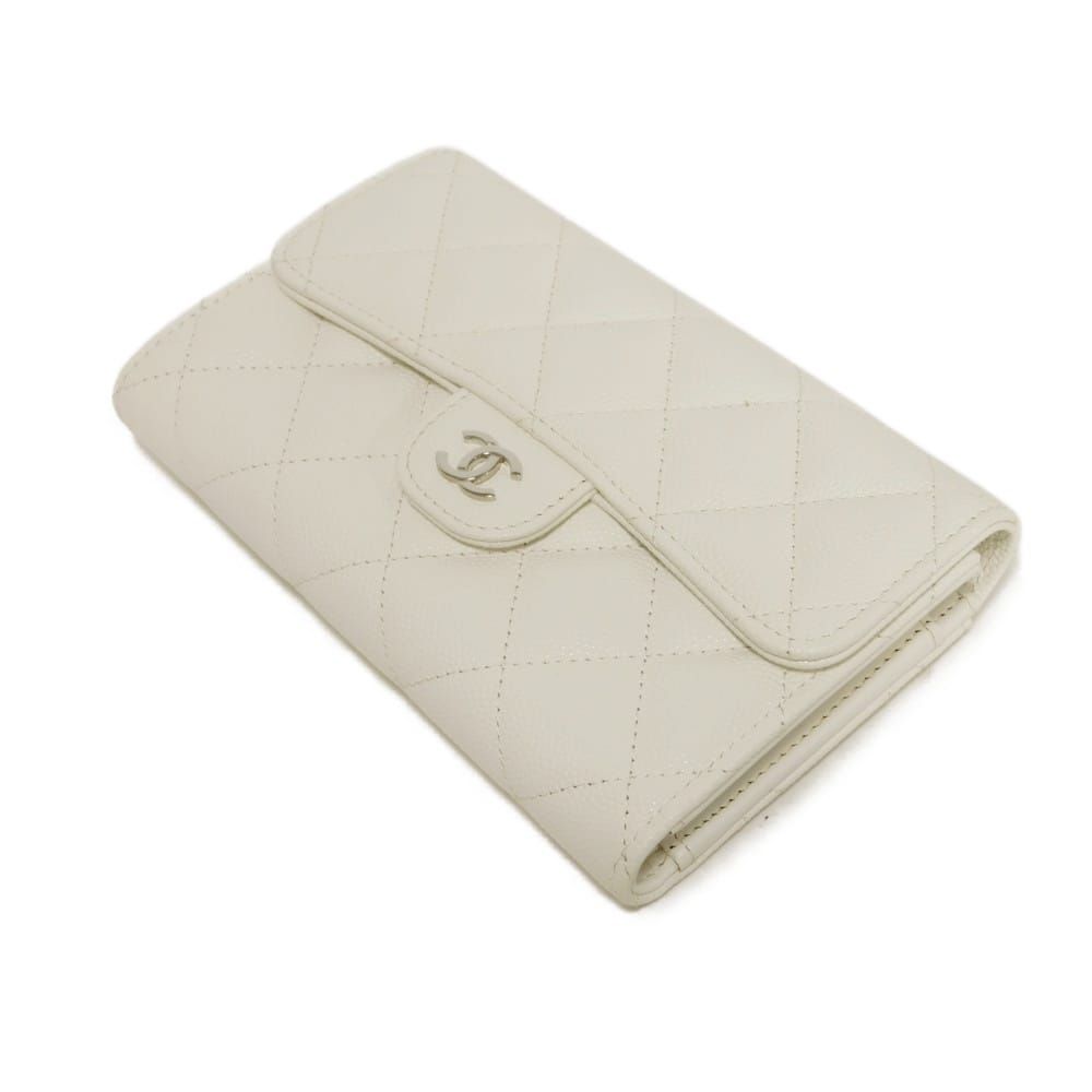 CHANEL Matelasse Grained Calfskin Trifold Wallet