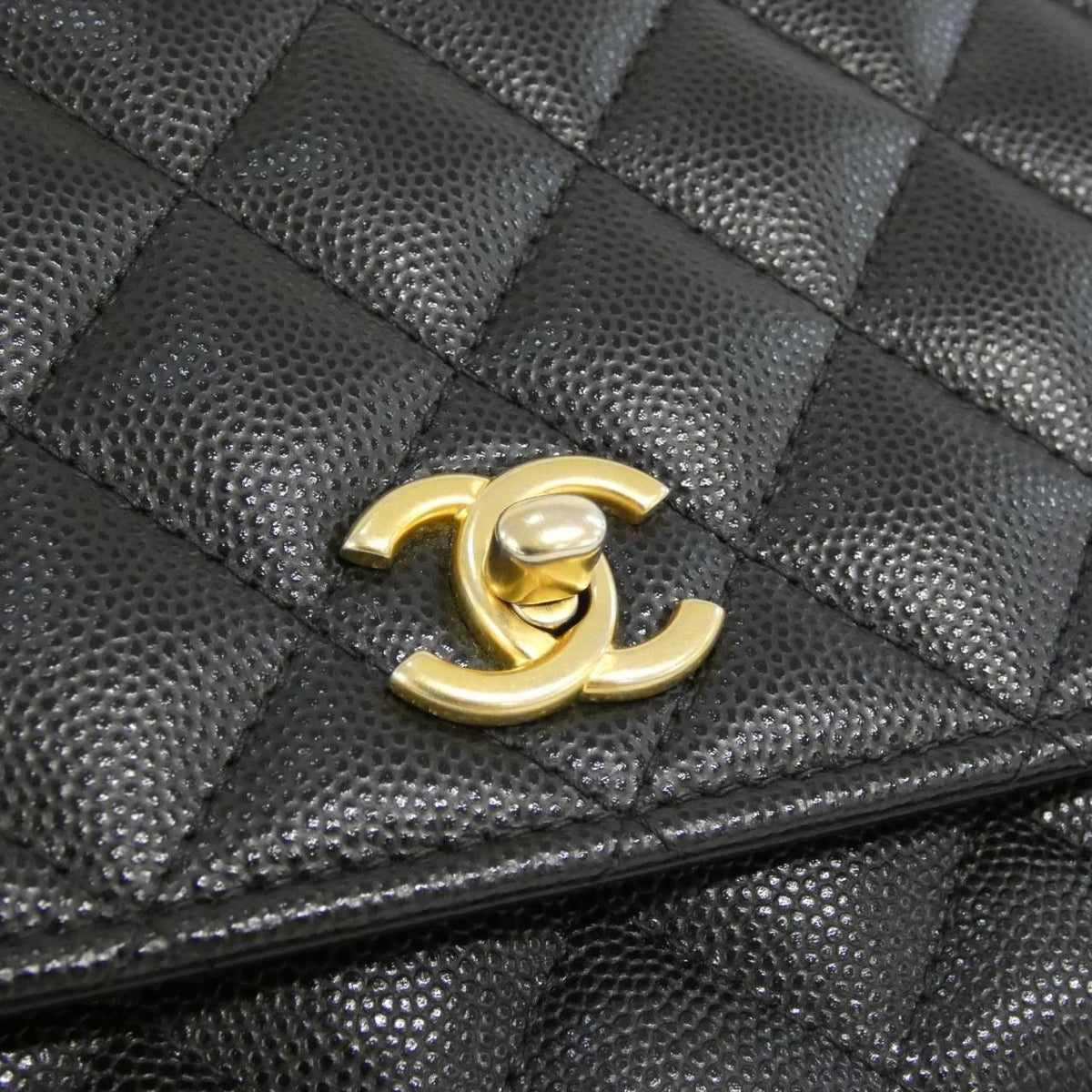 Chanel Caviar Skin Chain Wallet