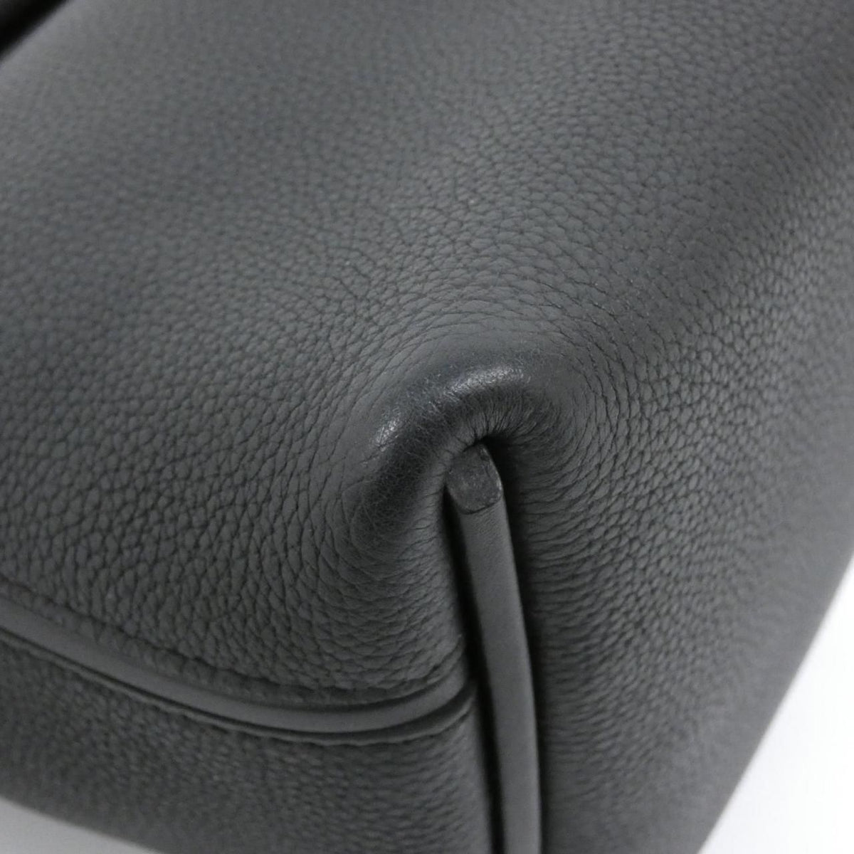 Hermes 2424 29cm Taurillon Maurice Swift bag