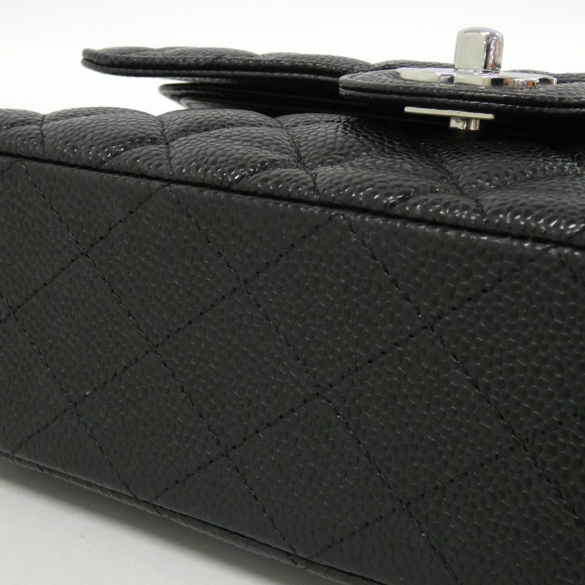 Chanel Grained Calfskin Quilted Shoulder Bag
