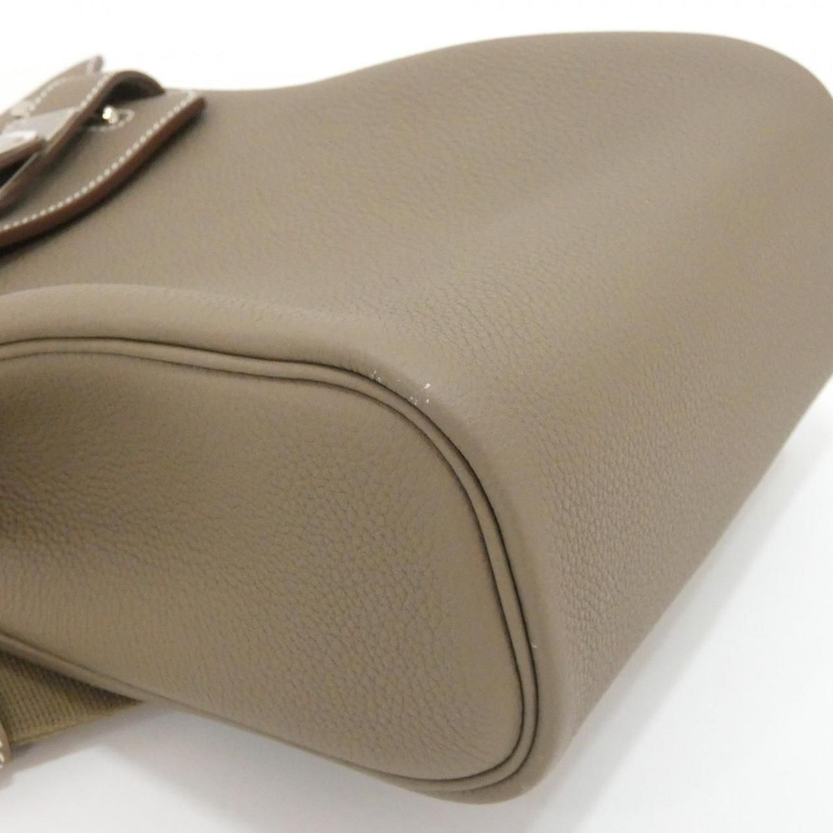 Hermes Accad PM Togo shoulder bag