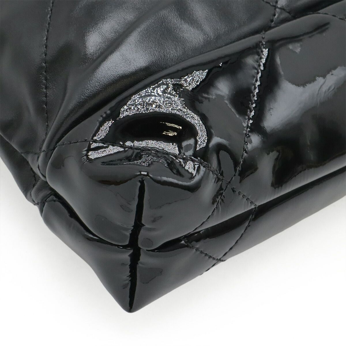 Chanel Chanel 22 Patent Calfskin Shoulder Bag