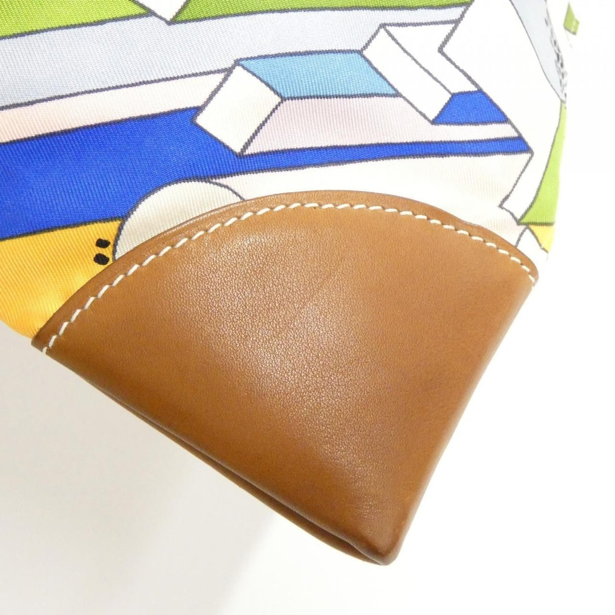 Hermes ON A SUMMER DAY Silky City MM silk shoulder bag
