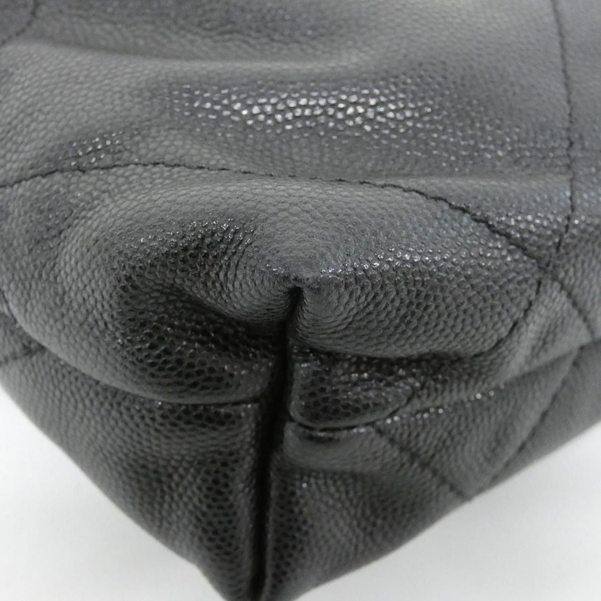 Chanel Chanel 22 Caviar Skin Bag