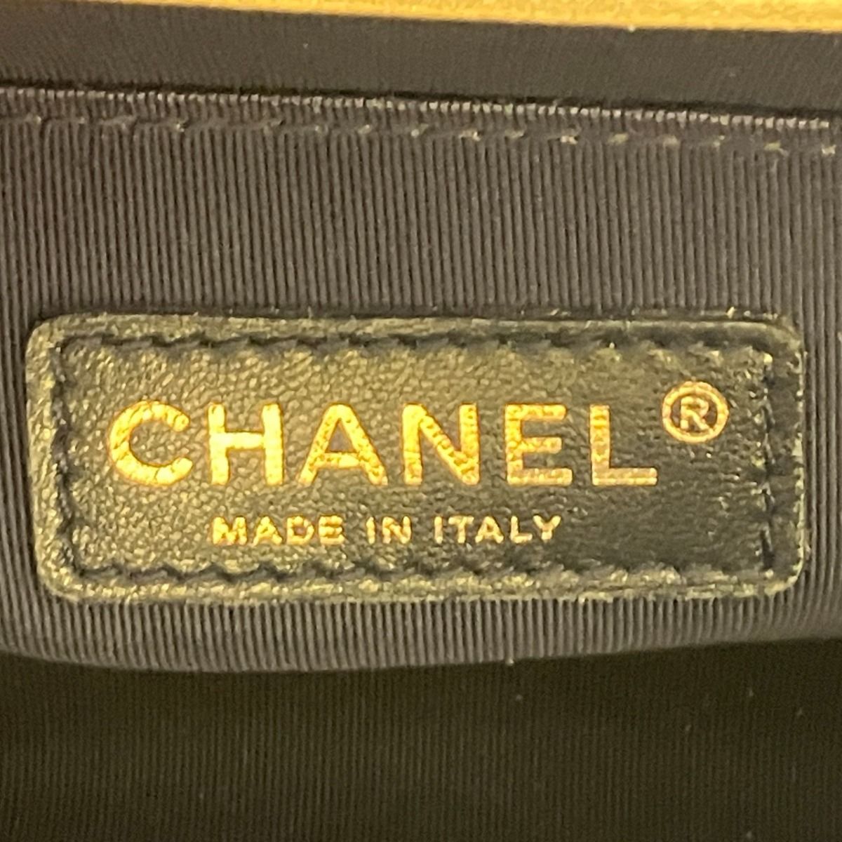 CHANEL Boy Chanel Leather Shoulder Bag