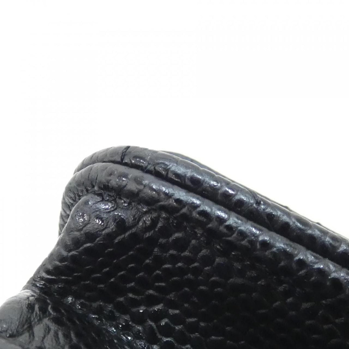 Chanel Timeless Classic Caviar Skin Chain Wallet
