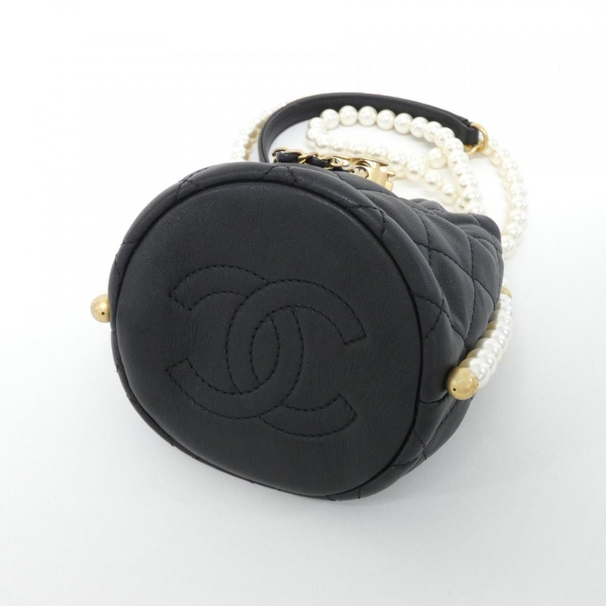 Chanel calf shoulder bag