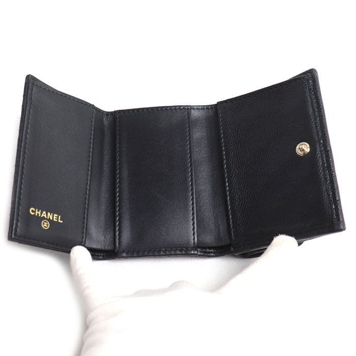 Chanel Boy Chanel Caviar Skin Trifold Wallet