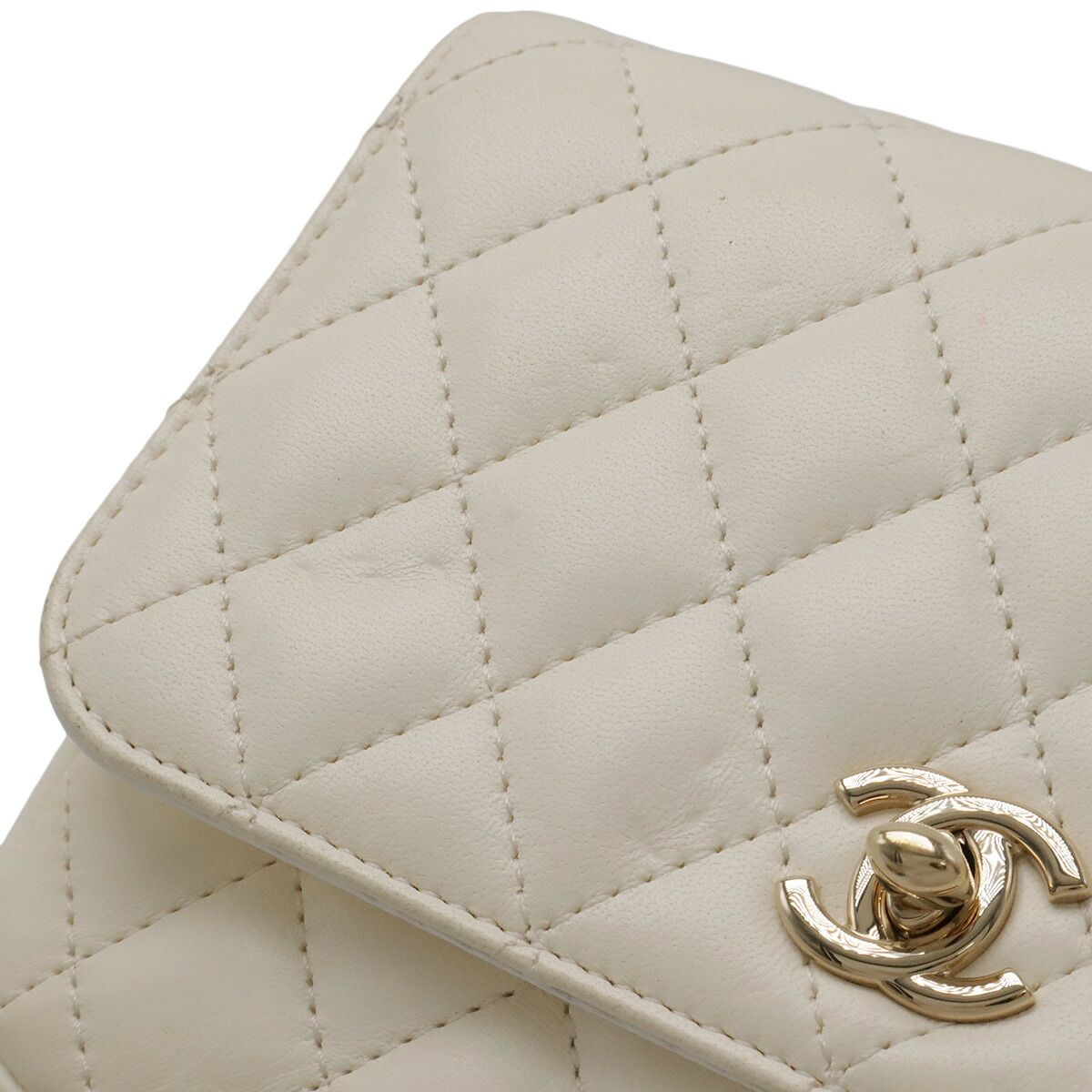 Chanel Matelasse Leather Shoulder Bag