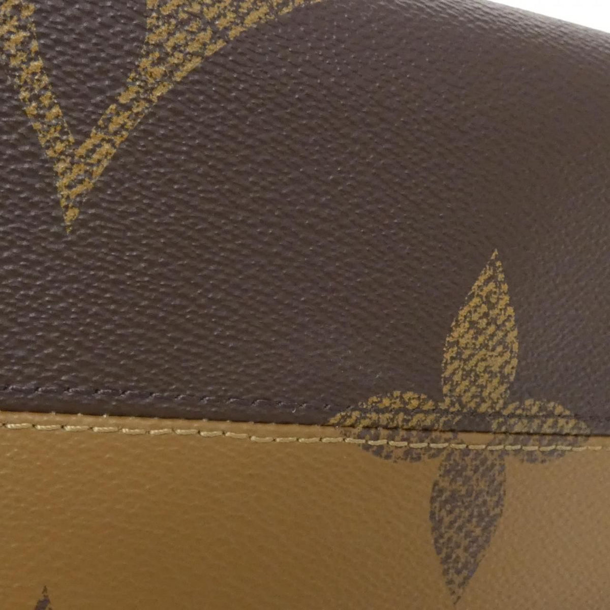 Louis Vuitton OnTheGo Monogram Giant Tote Bag