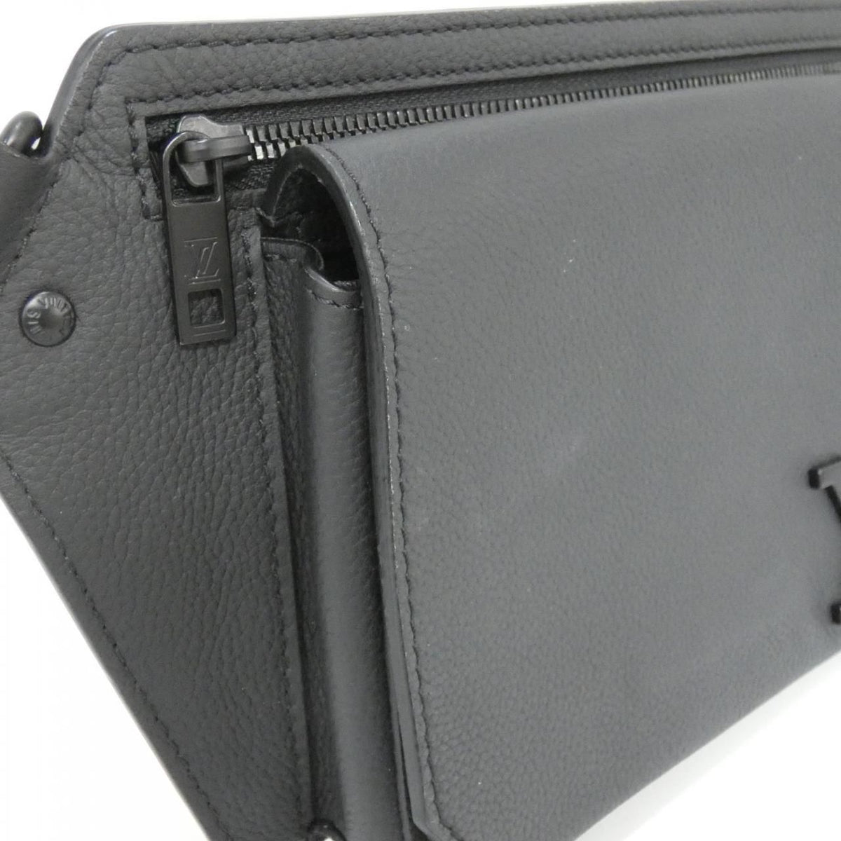 Louis Vuitton LV Aerogram Takeoff Sling Calf Shoulder Bag