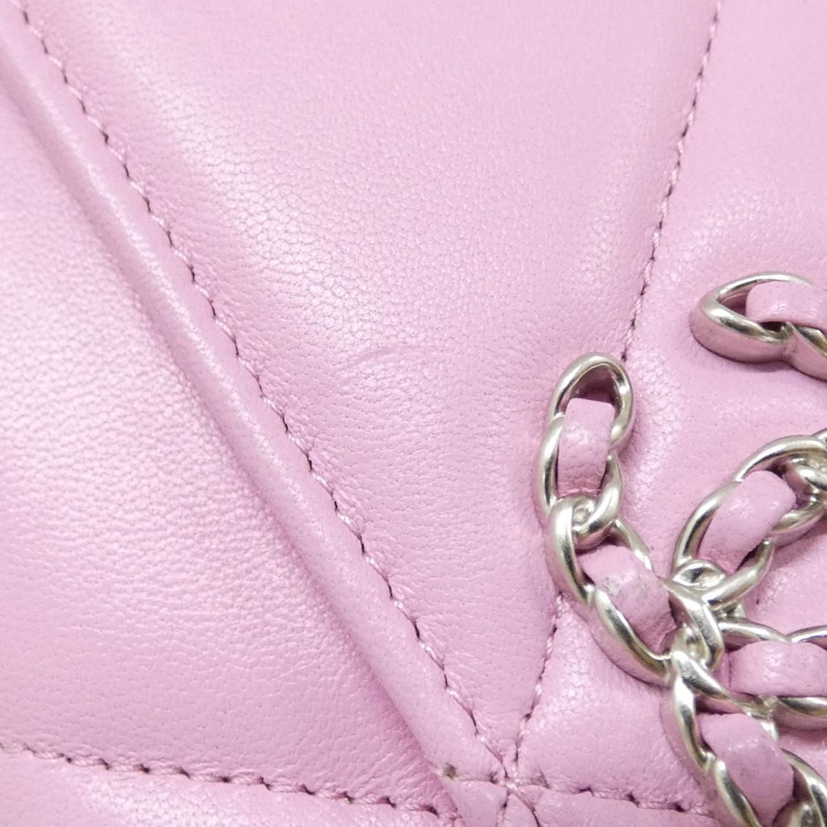 Chanel 19 Lambskin Long Bifold Wallet