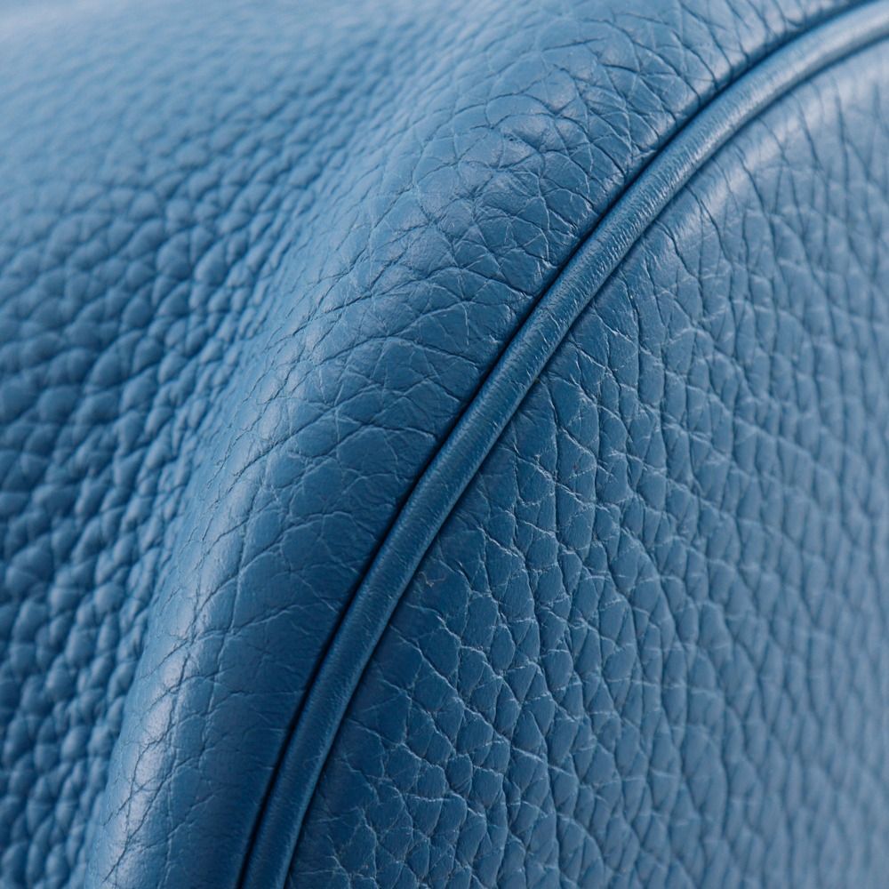 Hermes Manjoire MM Taurillon Clemence shoulder bag