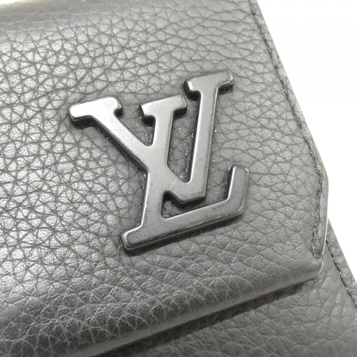 Louis Vuitton LV Aerogram Calfskin Wallet