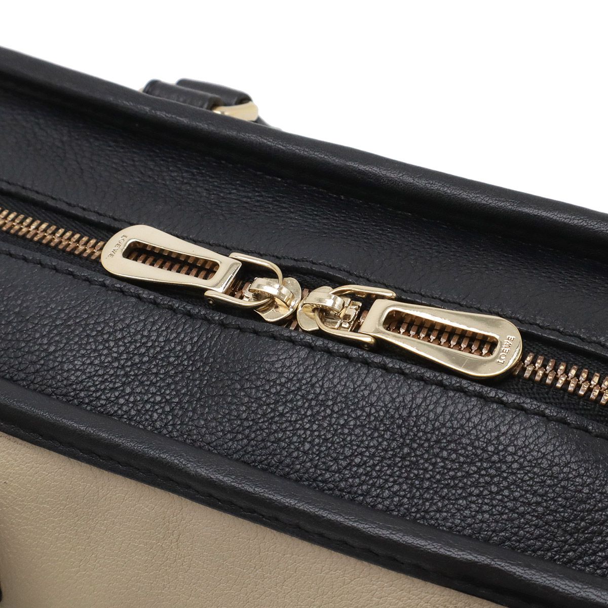 Loewe Amazona 23 Leather 2way Bag